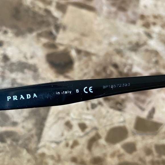 Prada eyeglasses - Picture 5 of 6